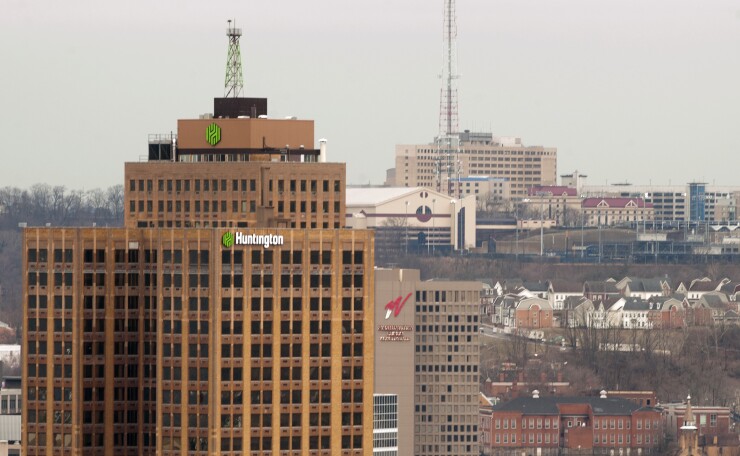 Huntington chalks profit rise to $10B...